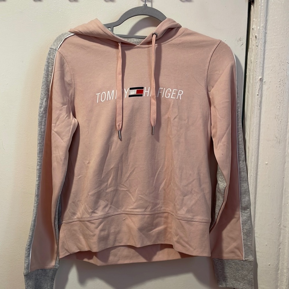 Tommy Hilfiger Women’s sweater
